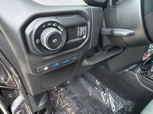 Used 2025 Jeep Wrangler Unlimited Sport S 4xe AWD/4WD image 24