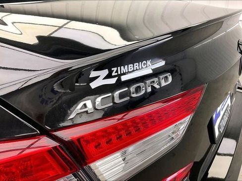 Certified 2021 Honda Accord Touring image 9