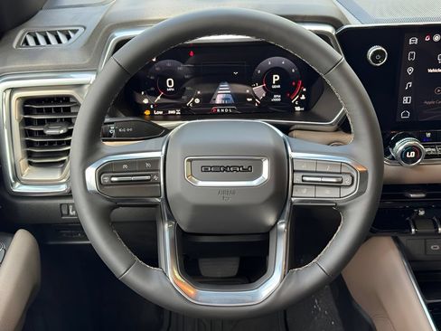 New 2026 GMC Canyon Denali AWD/4WD image 18