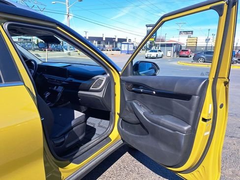 Used 2024 Kia Seltos S AWD/4WD image 16