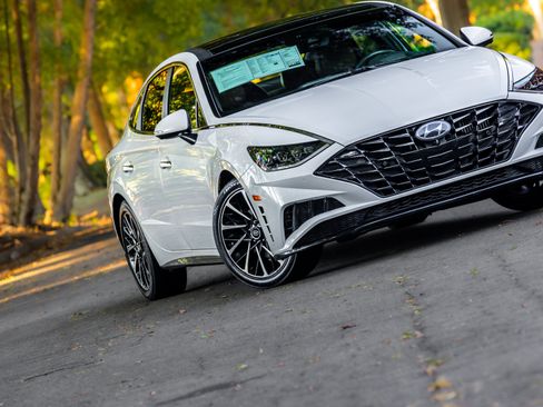 Used 2021 Hyundai Sonata Limited FWD image 23