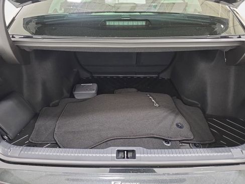 Used 2025 Lexus IS 500 RWD image 33