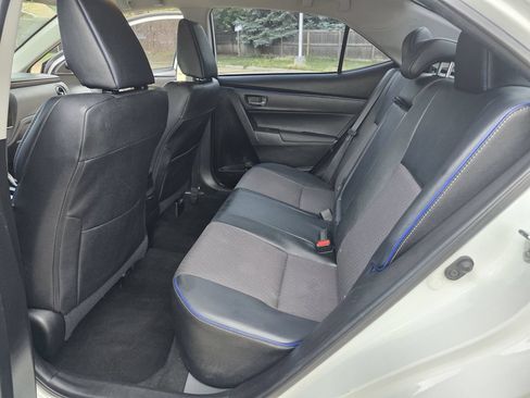 Used 2017 Toyota Corolla SE w/ Carpet Mat Package (TMS) FWD image 15