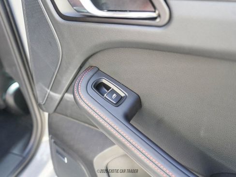 Used 2025 Porsche Macan GTS image 39