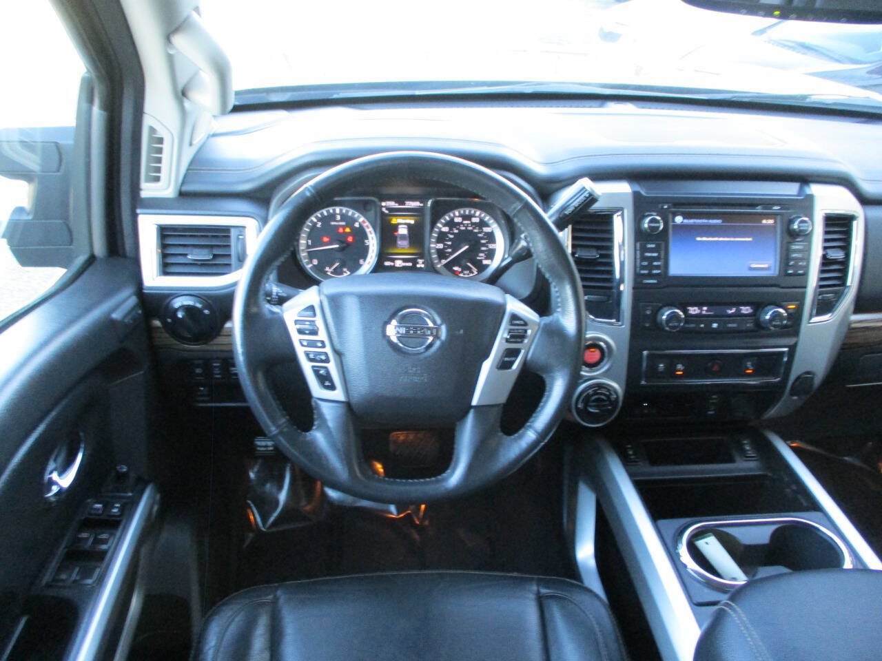 Used 2016 Nissan Titan SL AWD/4WD image 19