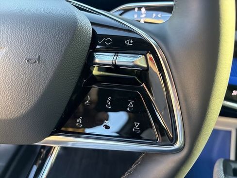 Used 2025 Cadillac Optiq Luxury 1 w/ LPO, Floor Liner Package image 9