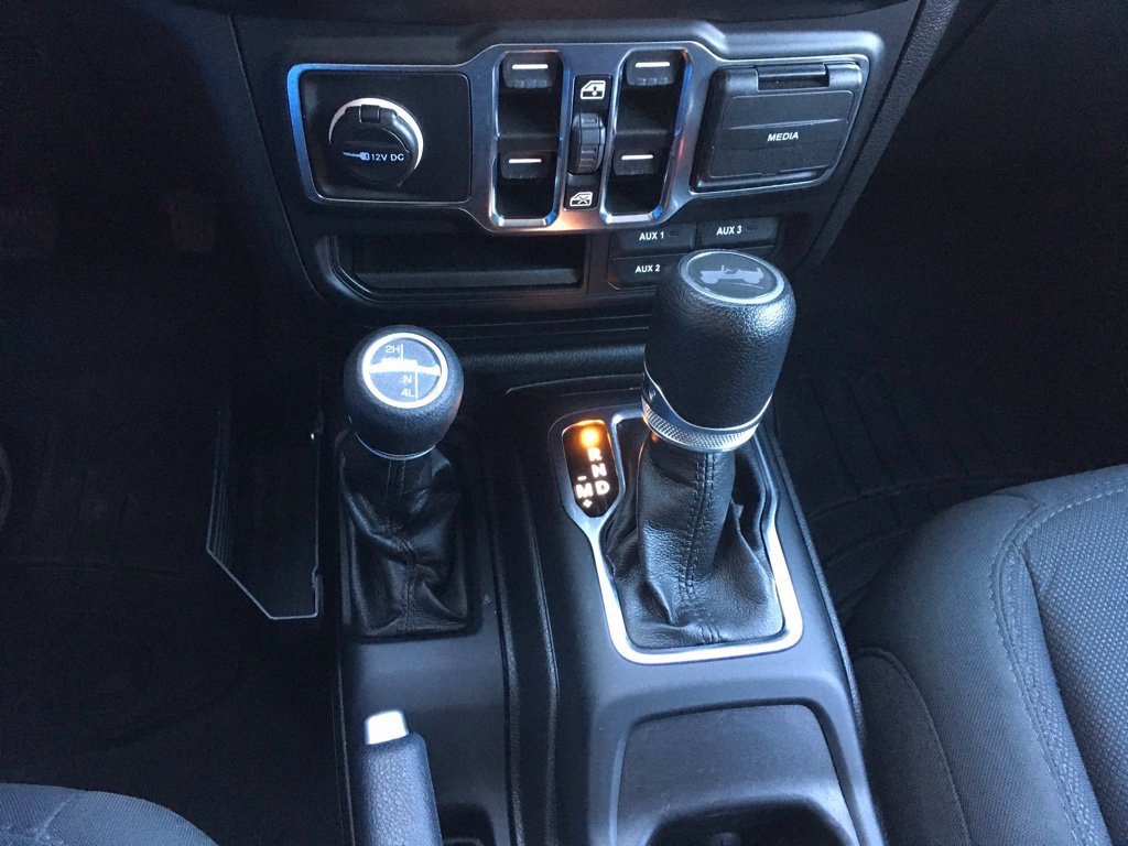 Used 2021 Jeep Wrangler Unlimited Sport AWD/4WD image 18