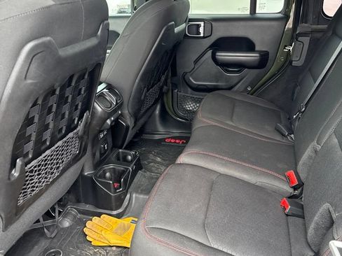 Used 2021 Jeep Wrangler Unlimited Rubicon AWD/4WD image 5