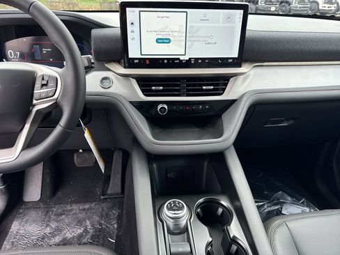 New 2026 Ford Explorer Active w/ Active Comfort Package RWD image 28