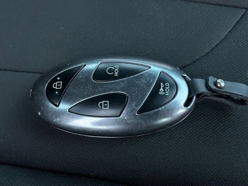 Used 2025 Hyundai Elantra SEL image 22