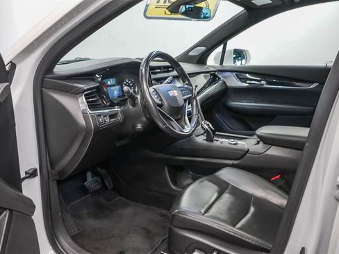 Used 2020 Cadillac XT6 Premium Luxury image 18