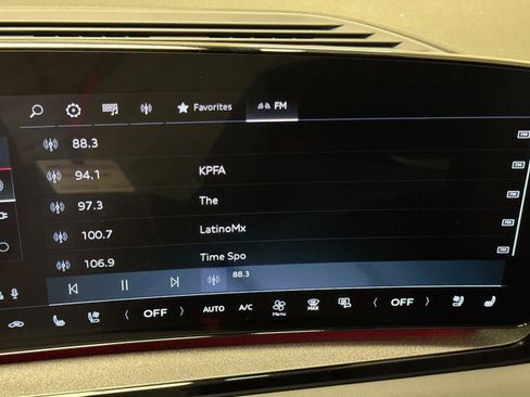 New 2025 Audi Q6 e-tron Premium Plus image 17