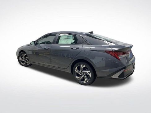New 2026 Hyundai Elantra Limited image 3