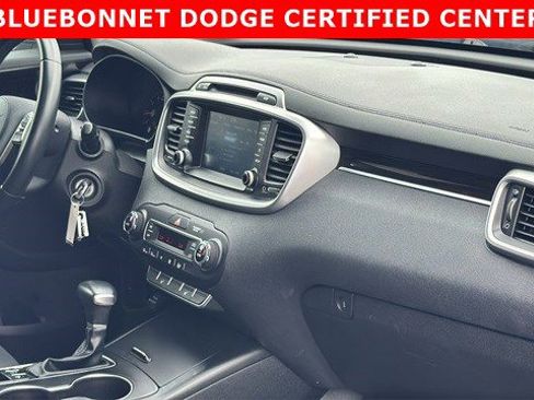 Used 2019 Kia Sorento LX w/ LX Convenience Package image 29