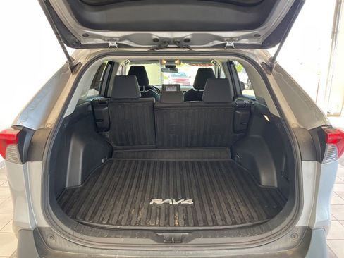Used 2019 Toyota RAV4 LE w/ All Weather Liner Package AWD/4WD image 9