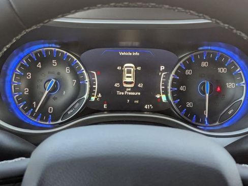 New 2026 Chrysler Pacifica Select image 13