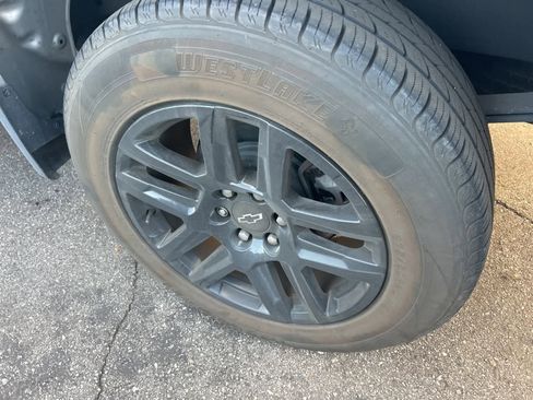 Used 2022 Chevrolet Silverado 1500 Custom image 14