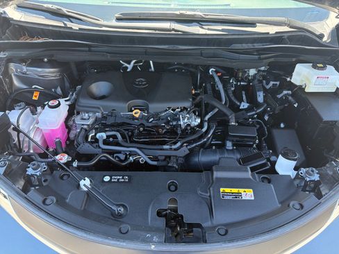 Used 2025 Toyota Sienna XLE FWD image 30