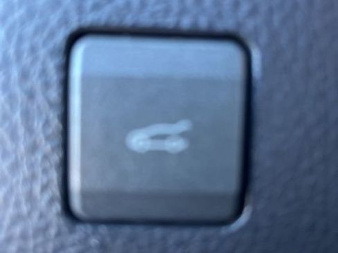 Used 2010 Lincoln MKX 2WD image 3