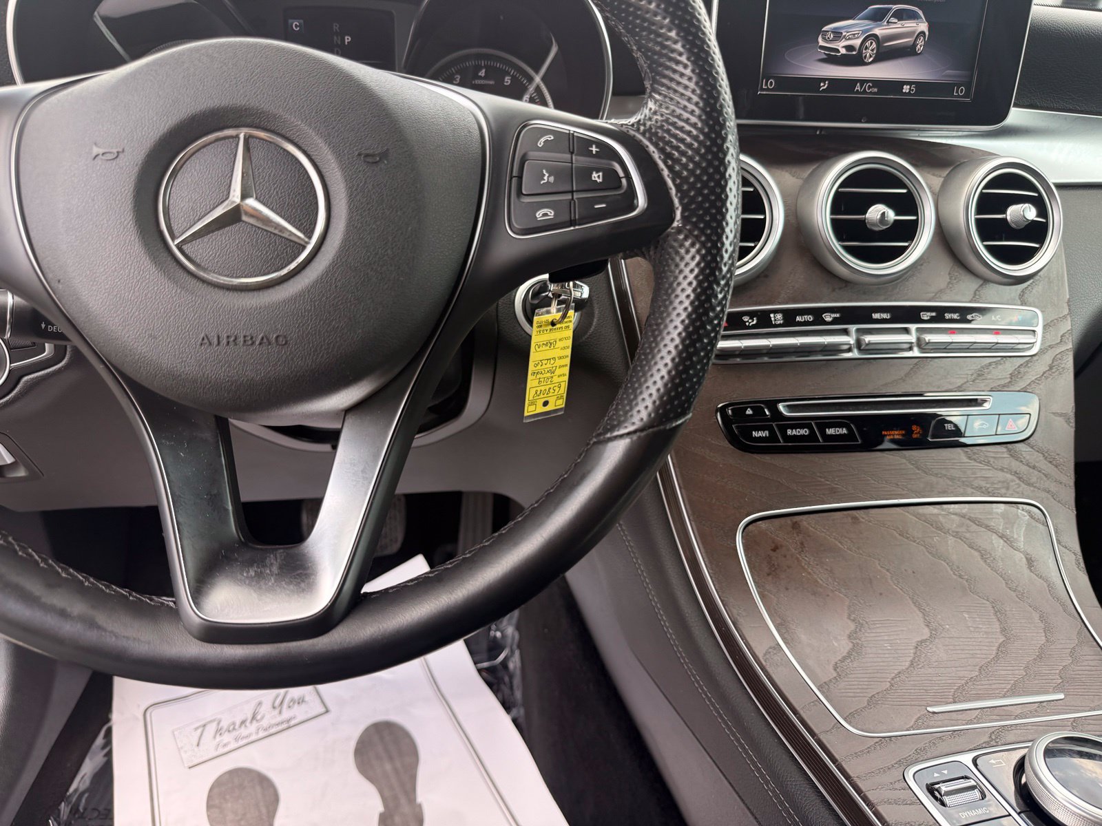 Used 2019 Mercedes-Benz GLC 300 4MATIC w/ Premium Package image 18