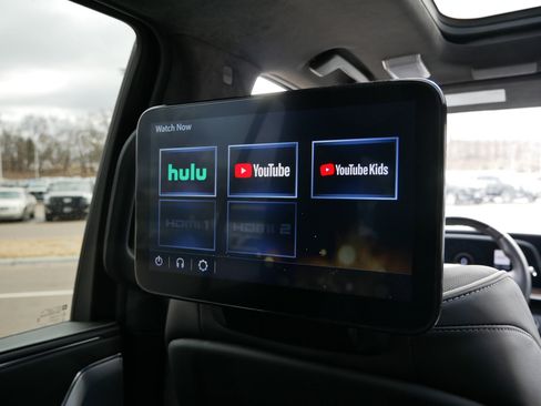 Used 2023 Cadillac Escalade Sport Platinum w/ LPO, ONYX Package image 12