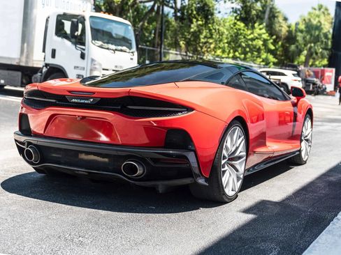 Used 2023 McLaren GT RWD image 9