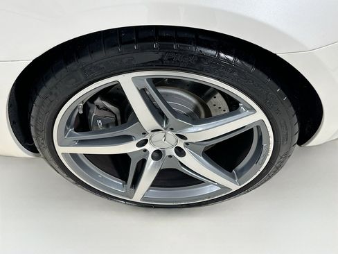 Used 2018 Mercedes-Benz AMG GT Roadster image 30