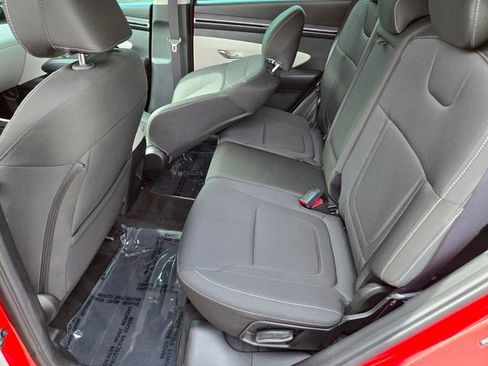 Used 2023 Hyundai Tucson SE image 14