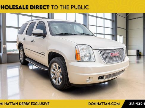 Used 2013 GMC Yukon Denali AWD/4WD image 34