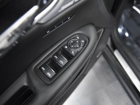 Used 2023 Cadillac XT6 Sport image 10