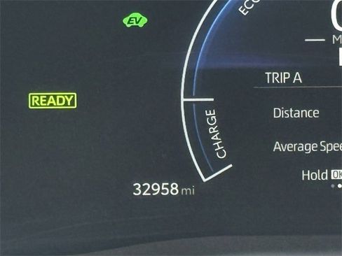 Used 2025 Toyota Camry SE image 16