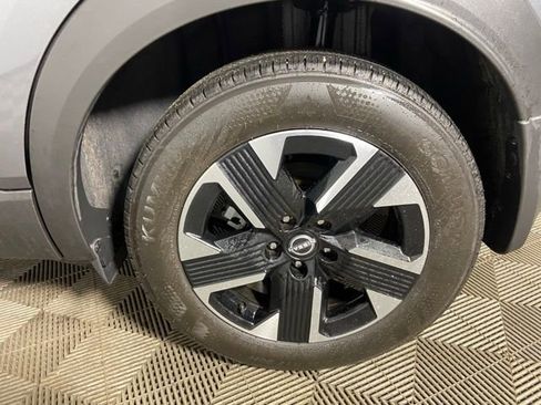 Used 2025 Nissan Kicks SV w/ SV Premium Package image 27