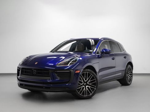 Certified 2023 Porsche Macan AWD/4WD image 1