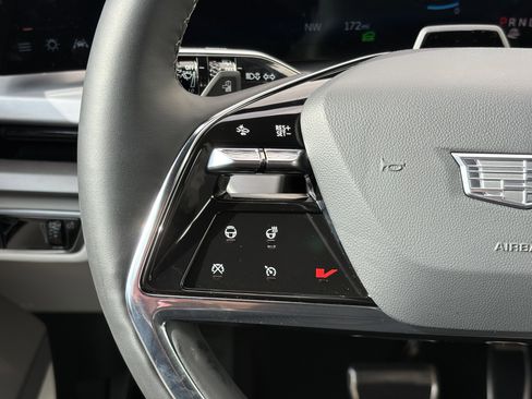 Used 2026 Cadillac Vistiq Sport image 20