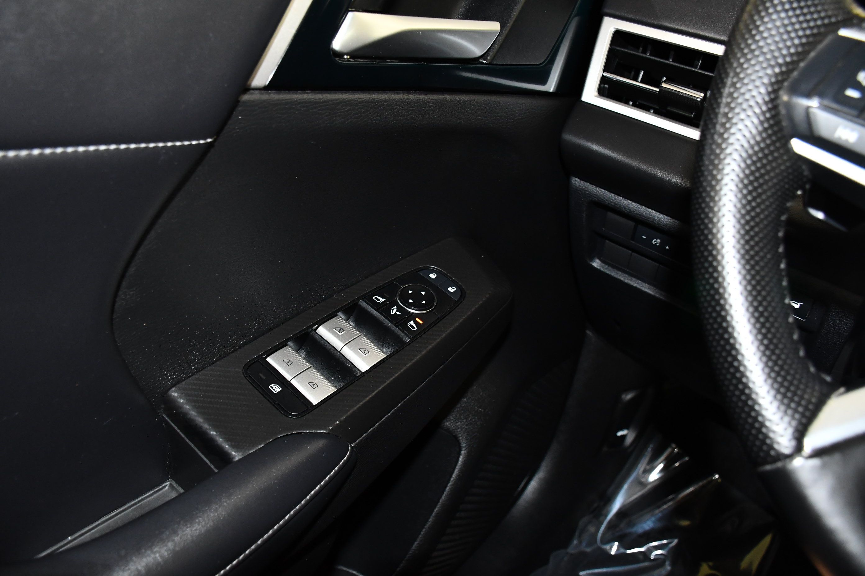 Used 2023 Mitsubishi Outlander SE AWD/4WD image 32