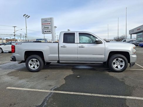 Used 2018 Chevrolet Silverado 1500 LT w/ All Star Edition image 26