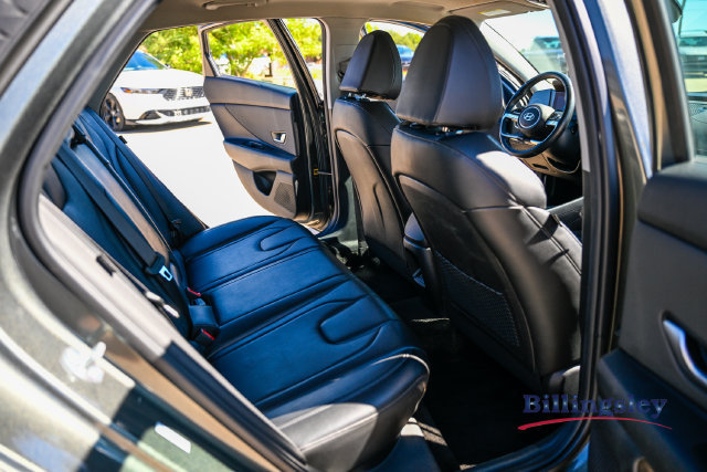 Certified 2025 Hyundai Elantra Limited FWD image 14