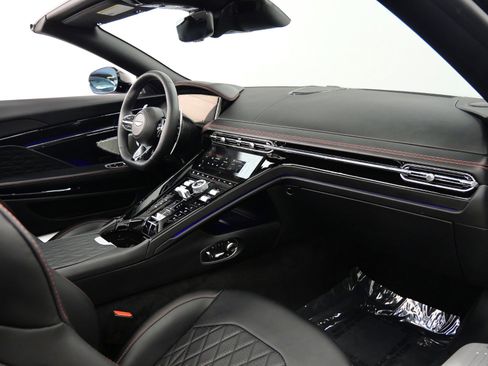 Used 2025 Aston Martin DB12 Convertible RWD image 14