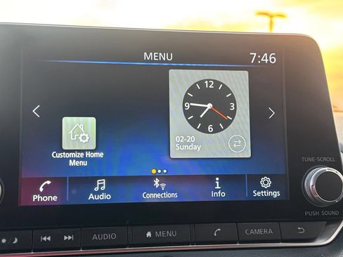 Used 2024 Nissan Sentra SV FWD image 43