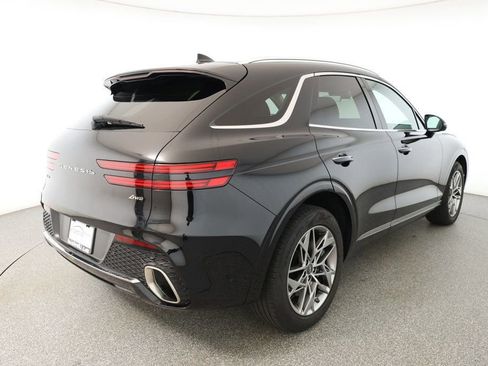 Used 2024 Genesis GV70 2.5T w/ Advanced Package image 4