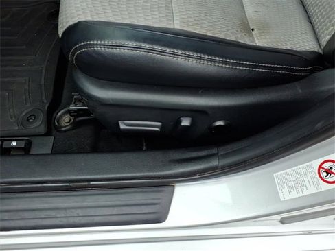 Used 2013 Toyota Camry SE image 5