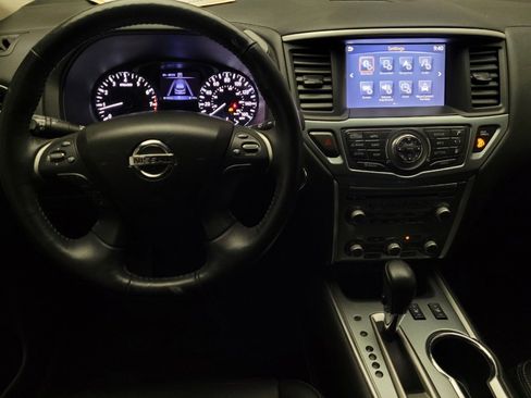 Used 2019 Nissan Pathfinder SL AWD/4WD image 22