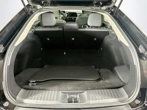 Used 2025 Toyota Prius LE FWD image 28