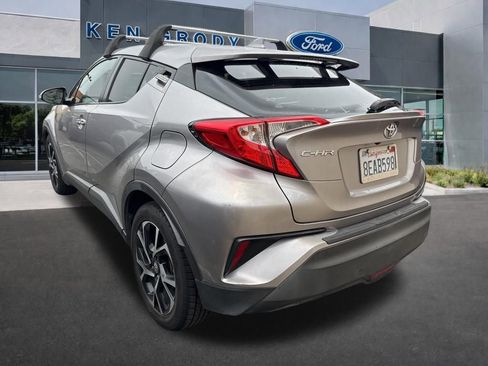 Used 2018 Toyota C-HR XLE image 5