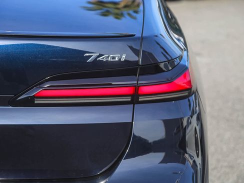 New 2026 BMW 740i w/ Premium Package image 7