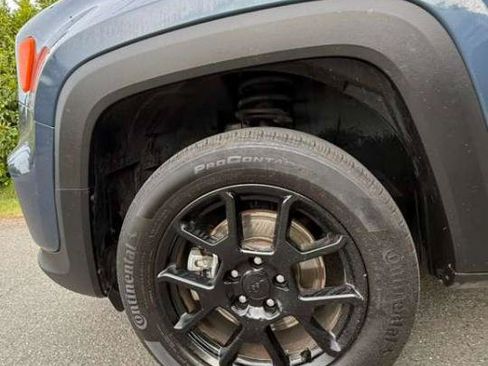 Used 2020 Jeep Renegade Altitude AWD/4WD image 7