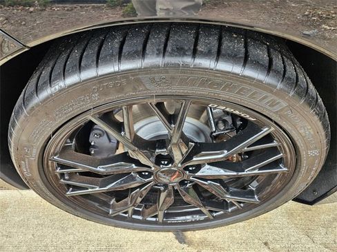 Used 2025 Chevrolet Corvette Stingray Premium Cpe w/ Z51 Performance Package image 7