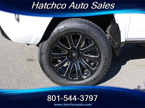 Used 2015 Toyota 4Runner SR5 AWD/4WD image 10