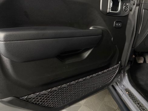 Used 2023 Jeep Wrangler Unlimited w/ Cold Weather Group AWD/4WD image 25