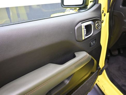 Used 2024 Jeep Gladiator Mojave image 9